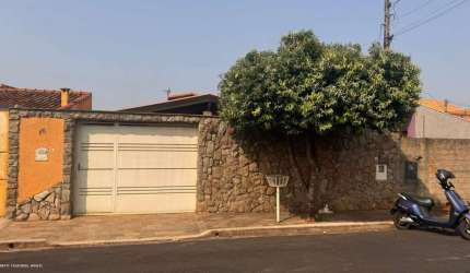 Casa para Venda em Araraquara, Jardim Residencial Elvio Lupo, 2 dormitórios, 2 banheiros, 3 vagas