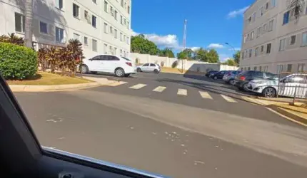 Apartamento para Locação em Araraquara, Jardim das Flores, 2 dormitórios, 1 banheiro, 1 vaga