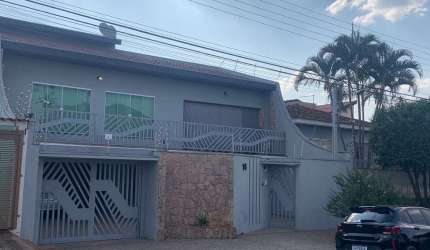 Casa com 3 quartos à venda na Rua Joaquim Assenco, S/N, Jardim Serra Dourada, Mogi Guaçu por R$ 550.000