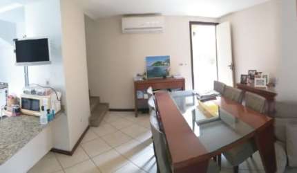 Casa de Condomínio com 3 dorms, Maria Paula, Niterói - R$ 440 mil, Cod: 947