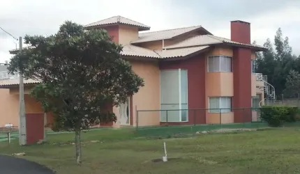 CASA A VENDA NO JACARÉ