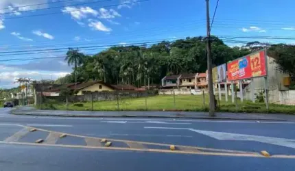 Terreno à venda na Rua Benjamin Constant, --, América, Joinville por R$ 1.600.000