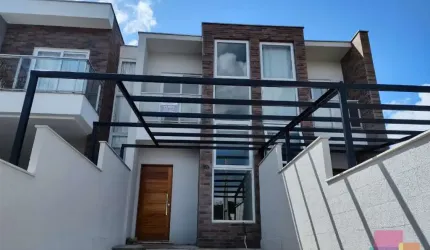 Casa com 2 quartos à venda na Rua Frederico Gassenferth, --, Glória, Joinville por R$ 450.000