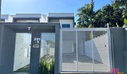 Casa com 3 quartos à venda na Rua Riachuelo, --, Bom Retiro, Joinville por R$ 1.200.000