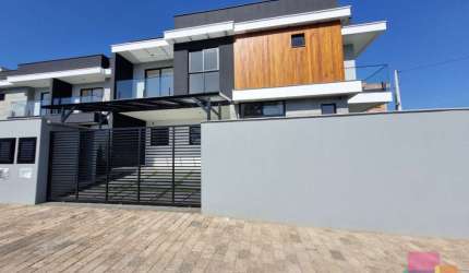 Casa com 3 quartos à venda na Servidão Adele Helena Nielson Winter, --, Bom Retiro, Joinville por R$ 975.000