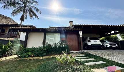 Casa com 3 quartos à venda na Rua São Carlos, --, Saguaçu, Joinville por R$ 1.999.000