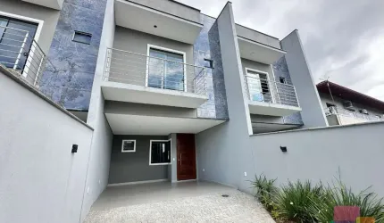 Casa com 3 quartos à venda na Rua Presidente Arthur Bernardes, --, Floresta, Joinville por R$ 630.000