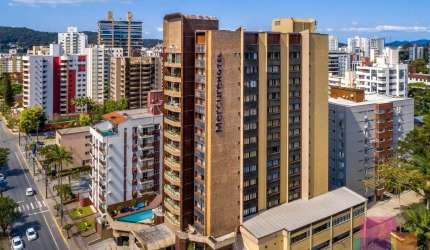 Loft com 1 quarto para alugar na Rua Otto Boehm, --, América, Joinville por R$ 2.700