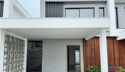 Casa em condomínio fechado com 3 quartos à venda na Rua Marcos João Serafim, --, Vila Nova, Joinville por R$ 640.000