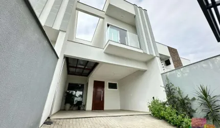 Casa com 3 quartos à venda na Rua José do Patrocínio, --, Saguaçu, Joinville por R$ 790.000