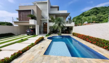 Mansão de Luxo na Praia do Tombo, Guarujá-SP: 5 suítes, espaço gourmet, piscina e muito mais! Venha se encantar!