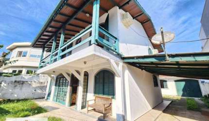 Casa com 4 dormitórios para alugar, 235 m² por R$ 7.315,00/mês - Daniela - Florianópolis/SC