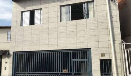 SOBRADO EM TERRENO COM FRENTE PARA 2 RUAS - LOCALIZADO NA VILA SILVIÂNIA