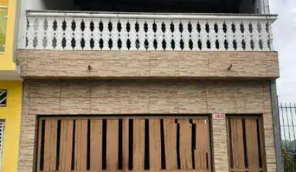 CASA DE 03 DORMITÓRIOS NO PQ. JANDAIA, EXCELENTE ACABAMENTO
