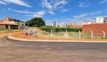 Lote de 242M² á venda na Vila Aviação