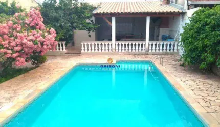 Casa para venda na Vila Souto com 3 quartos sendo 1 suíte, 4 vagas de garagem