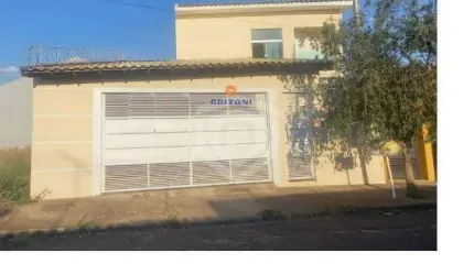Casa para venda no Alto Paraiso 3 quartos sendo 1 suíte, 1 sala, área de serviço, 2 vagas de garagem