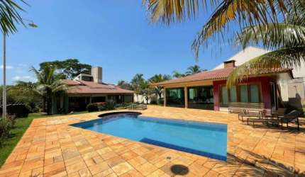 CASA SHANGRI-LA | 4 DORMITÓRIOS | 2 SUÍTES | 6 BANHEIROS | 4 VAGAS