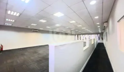 SALÃO COMERCIAL CENTRO | 22 SALAS | 10 BANHEIROS | 36 VAGAS