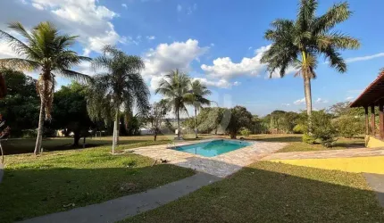 Chácara Residencial Flamboyant - interior/Sp I 4 dormitórios com 2 suítes I 5 banheiros I Sala integrada I Área de lazer
