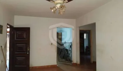 Casa para venda no Vila Santista com 968m2 de terreno e 260m2 de construção.