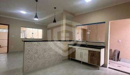 Casa com 3 quartos à venda no Jardim Carolina