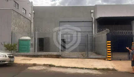 Barracão para alugar com 386m² - Parque Santa Edwiges