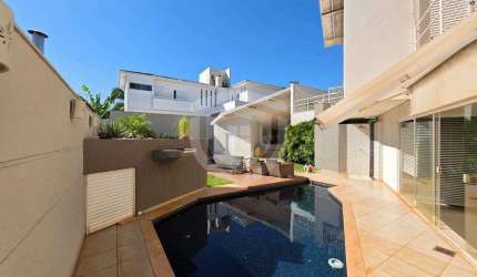 Casa para venda com 4 suítes 370m² Villaggio 2