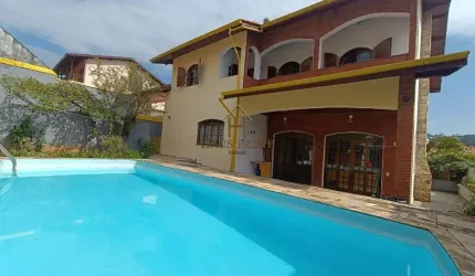 Venda | Casa com 560 m², 5 dormitórios, 3 vagas. Condomínio Nova Higienopólis, Jandira SP