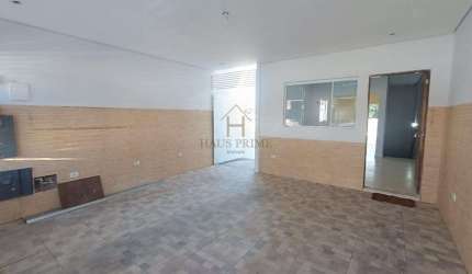 Casa à venda em Cotia, Jardim Nova Vida, com 2 quartos, com 125 m²