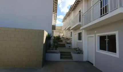 Casa à venda em Cotia, Chácara Vista Alegre, com 2 quartos, com 55 m², Vista Alegre 2