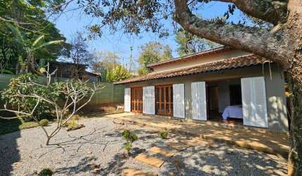 Casa à venda em Cotia, Jardim Colibri, com 4 quartos, com 255 m², Condomínio Jardim Colibri