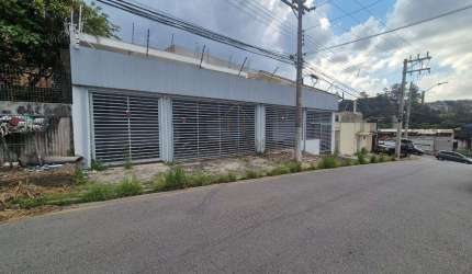 Casa para alugar em Cotia, Jardim Nomura, com 7 quartos, com 391 m²