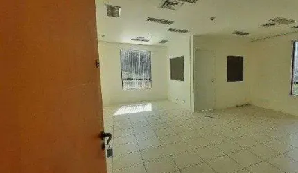 West Gate - Sala Comercial com 42m², 2 Banheiros, 1 Vaga e Ótima Localização em