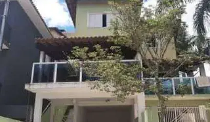 Residencial Villa D'Este - Sobrado 170m²- 3 Dorm (1 suíte) 4 Vagas com Suit Imóv