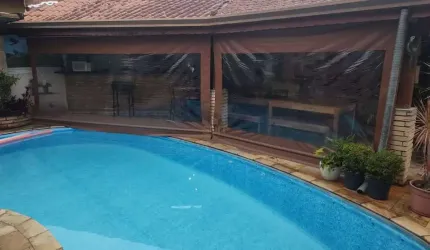 São Fernando Residência - Excelente Casa com 196m², 2 Dorm (1 Suíte), 9 Vagas e