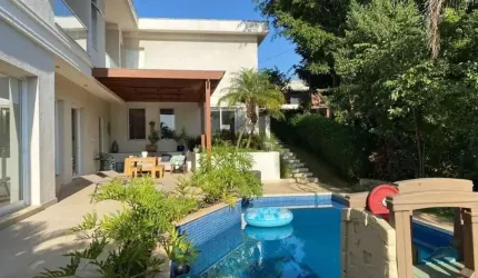 Alphaville 1 - Casa com 610m², 5 Suítes, 6 Vagas, Sauna e SPA em Barueri/SP! Con