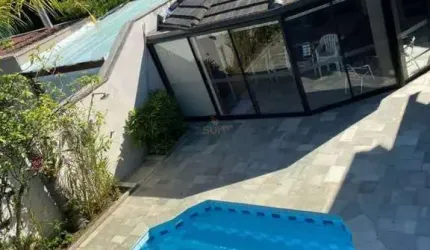 Residencial 03 - Casa com 405m², 4 Suítes, 6 Vagas, Churrasqueira e Piscina em S