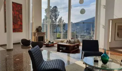 Alphaville 10 - Casa com 740m², 5 Suítes, 3 Vagas, Espaço Gourmet, Mobiliada e D