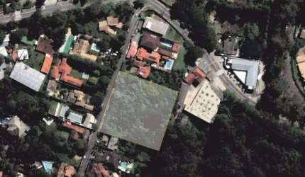 Terreno à venda, 4900 m² por R$ 1.600.000 - Chácara dos Lagos - Carapicuíba/SP!