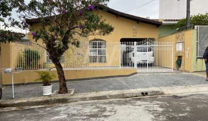 Casa para Venda em Sorocaba, Jardim Astro, 3 dormitórios, 1 suíte, 2 banheiros, 2 vagas