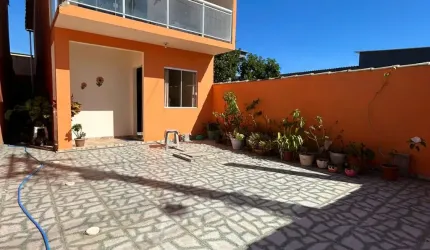 Casa ampla e moderna com 3 quartos (2 suítes) por apenas R$ 240.000,00!