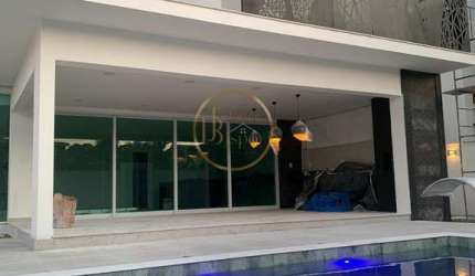Casa à Venda em Porto Seguro: 4 Suítes na Orla Norte
