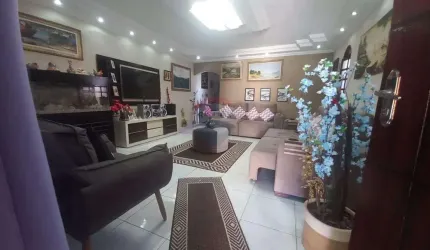 Casa dos Sonhos em Vila Assis Brasil, Mauá-SP!