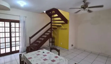 ÓTIMA CASA LOCALIZADA NO CENTRO DE BERTIOGA !!