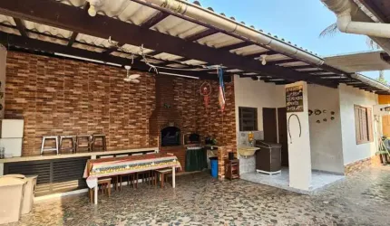 CASA NO BAIRRO INDAIA.