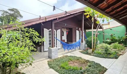 CASA TÉRREA NO BAIRRO INDAIA