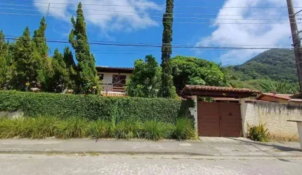 Casa com 3 dormitórios à venda, 276 m² por R$ 2.100.000 - Barequeçaba - São Sebastião/SP