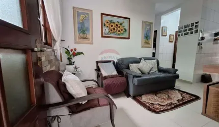 Casa em Villagio a venda no Centro de Bertioga-SP, com 2 dormitórios.