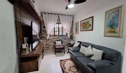 Casa em Villagio a venda no Centro de Bertioga-SP, com 2 dormitórios.